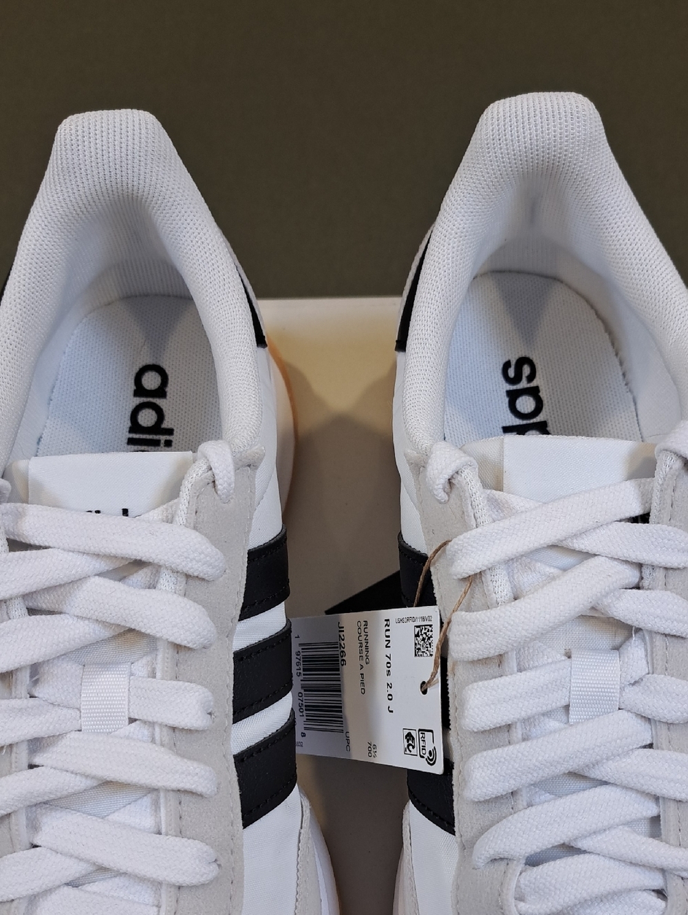 Adidas Run 70s 2.0 Shoes - Color: White/Black/Grey - Size: Juniors 7 - Picture 4 of 10